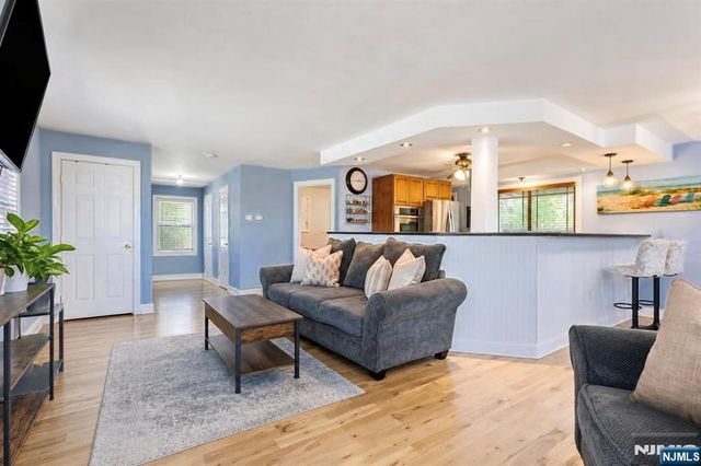 2 San Bar Drive, Jefferson Township, NJ 07849