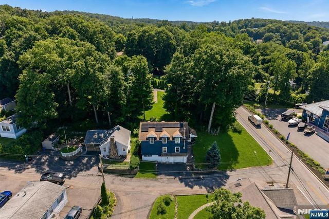 2 San Bar Drive, Jefferson Township, NJ 07849