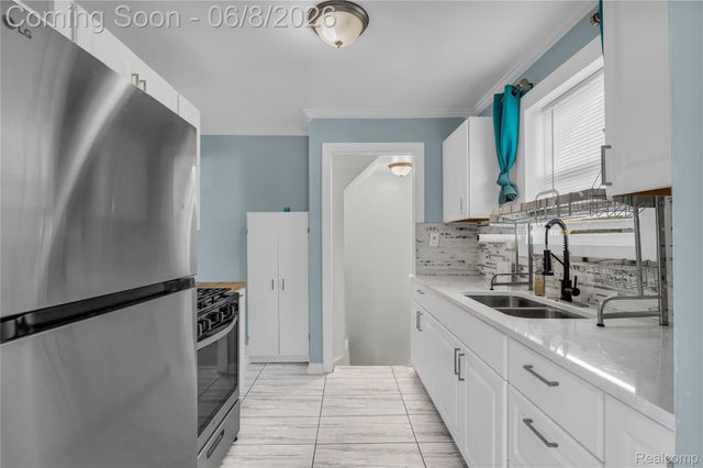 14909 Griggs Street, Detroit, MI 48238