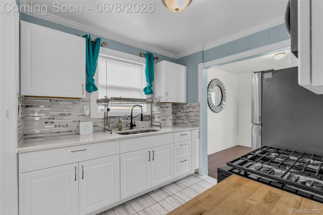 14909 Griggs Street, Detroit, MI 48238
