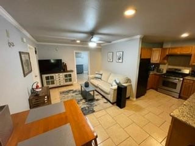 312 Glenmore St, Corpus Christi, TX 78412