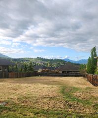 4374 Vista Pointe Drive, Medford, OR 97504