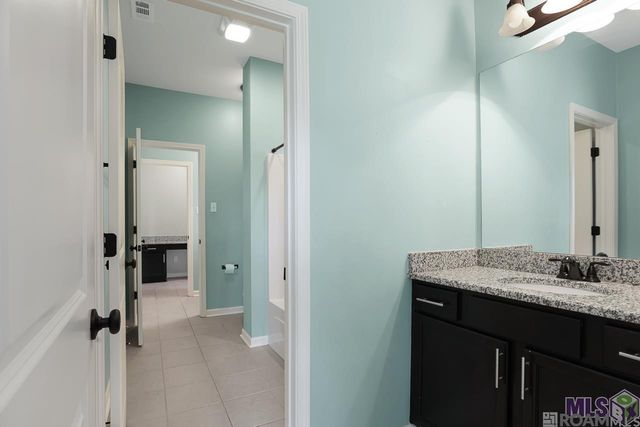 38314 Brown Rd, Prairieville, LA 70769