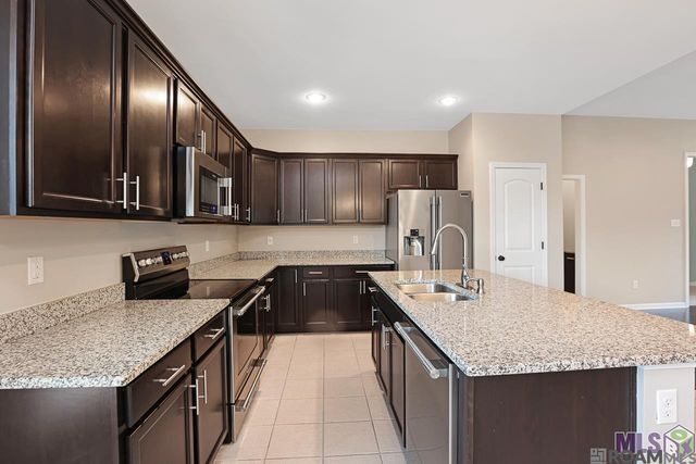 38314 Brown Rd, Prairieville, LA 70769