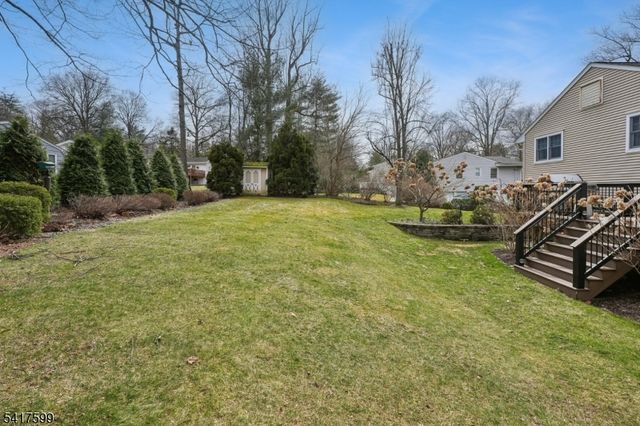 63 Gallinson Dr, New Providence Boro, NJ 07974