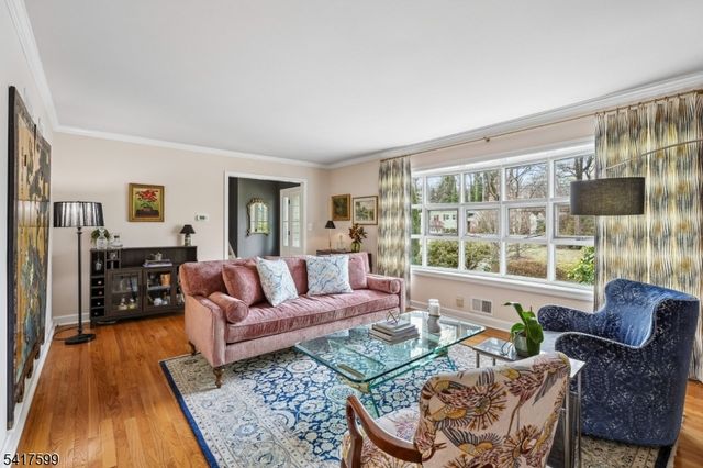 63 Gallinson Dr, New Providence Boro, NJ 07974