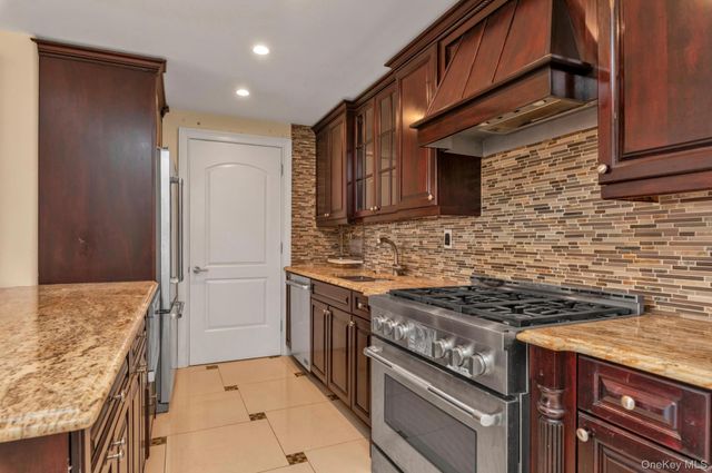 63-36 99th Street 6D, Rego Park, NY 11374