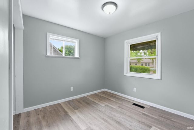 1427 Baywood Drive, New Haven, IN 46774