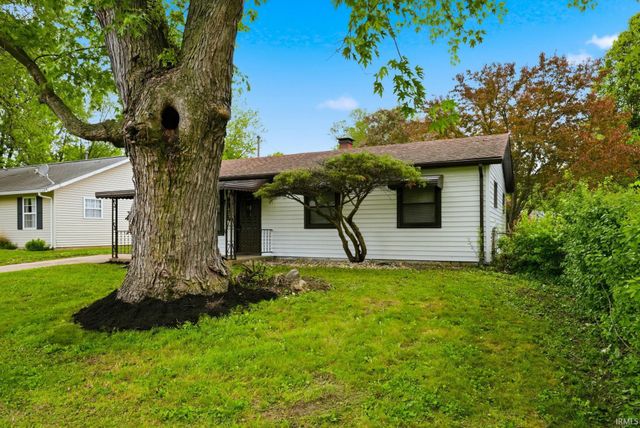 1427 Baywood Drive, New Haven, IN 46774
