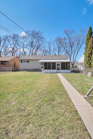 1562 S 5th Avenue, Kankakee, IL 60901