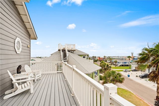 652 Anchor Dr, Port Aransas, TX 78373