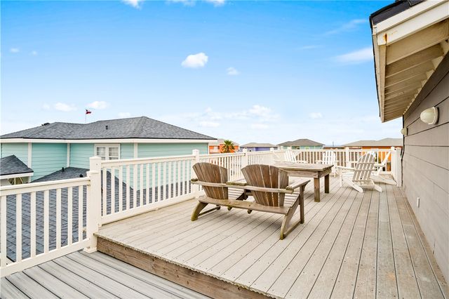 652 Anchor Dr, Port Aransas, TX 78373