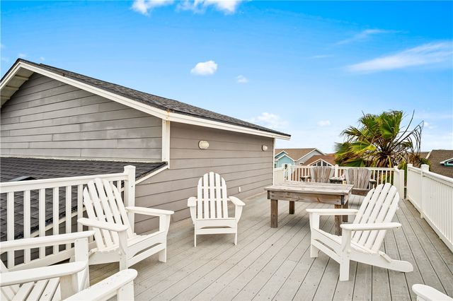652 Anchor Dr, Port Aransas, TX 78373