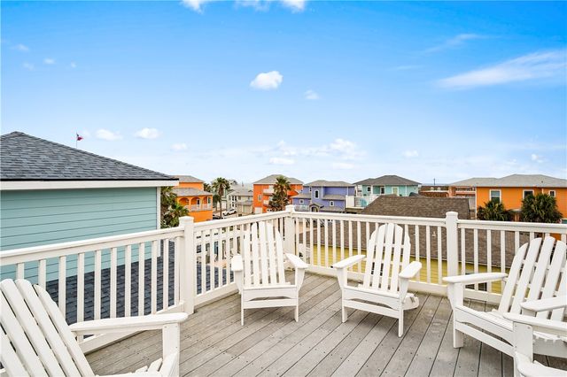 652 Anchor Dr, Port Aransas, TX 78373