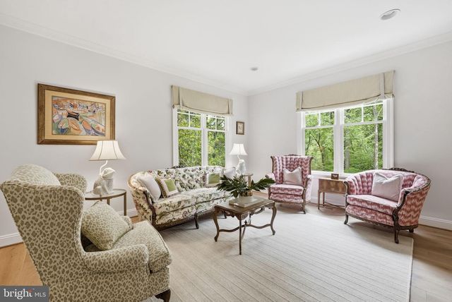 2608 HUNTER MILL RD, Oakton, VA 22124
