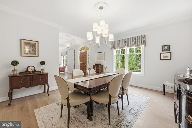 2608 HUNTER MILL RD, Oakton, VA 22124