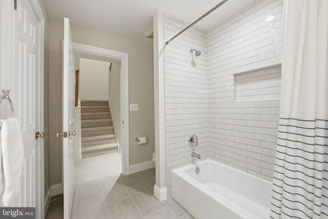 2608 HUNTER MILL RD, Oakton, VA 22124