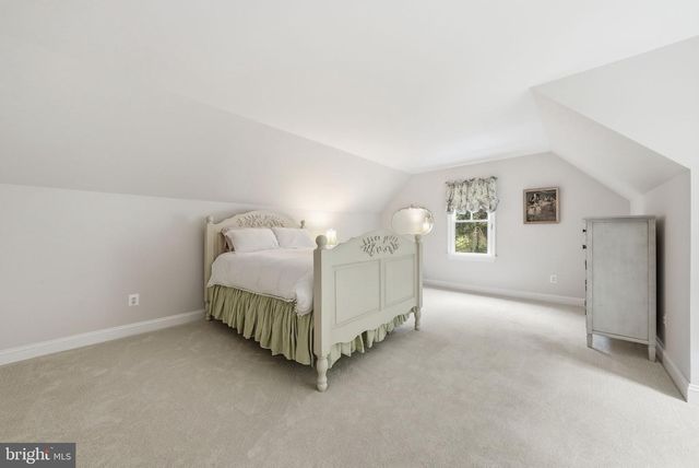2608 HUNTER MILL RD, Oakton, VA 22124