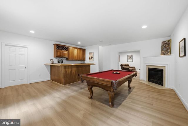 2608 HUNTER MILL RD, Oakton, VA 22124