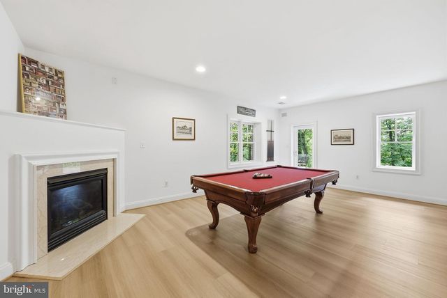 2608 HUNTER MILL RD, Oakton, VA 22124