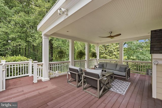 2608 HUNTER MILL RD, Oakton, VA 22124