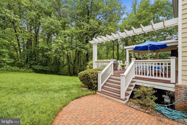 2608 HUNTER MILL RD, Oakton, VA 22124