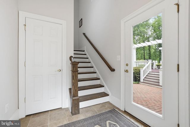 2608 HUNTER MILL RD, Oakton, VA 22124