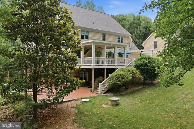 2608 HUNTER MILL RD, Oakton, VA 22124