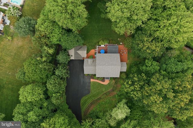 2608 HUNTER MILL RD, Oakton, VA 22124