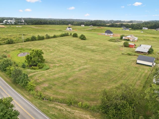 350 Port Royal Rd, Clarksville, TN 37040