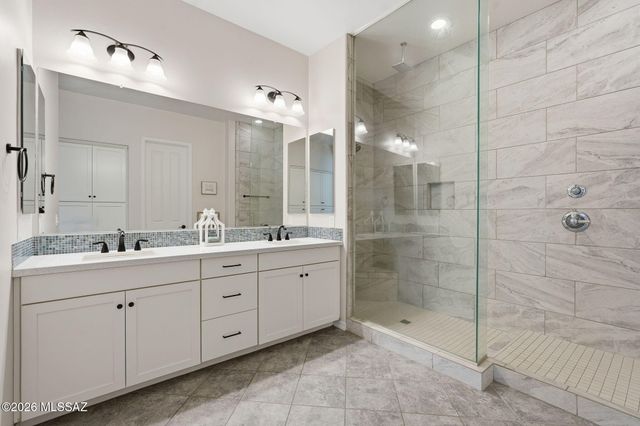 1076 W Desert Firetail Lane, Oro Valley, AZ 85755