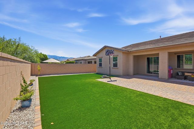 1076 W Desert Firetail Lane, Oro Valley, AZ 85755