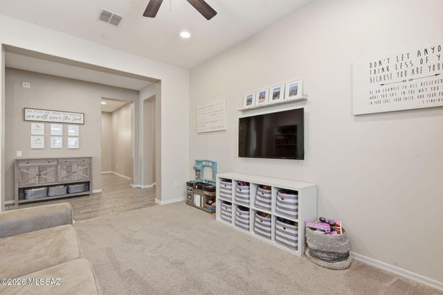 1076 W Desert Firetail Lane, Oro Valley, AZ 85755