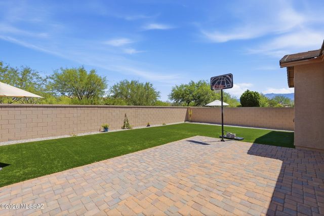 1076 W Desert Firetail Lane, Oro Valley, AZ 85755