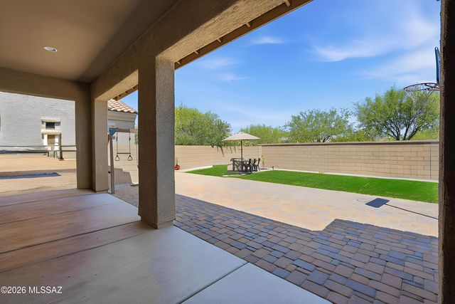 1076 W Desert Firetail Lane, Oro Valley, AZ 85755