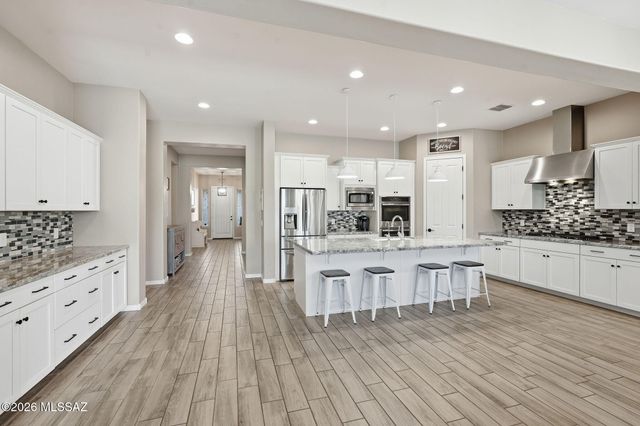 1076 W Desert Firetail Lane, Oro Valley, AZ 85755