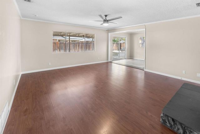 626 E Wright Street, Hemet, CA 92543
