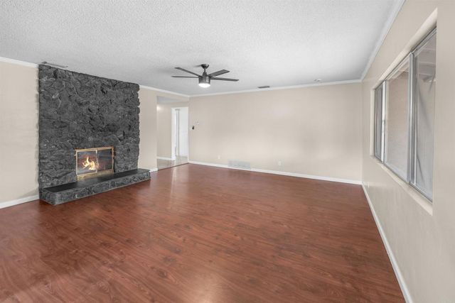 626 E Wright Street, Hemet, CA 92543