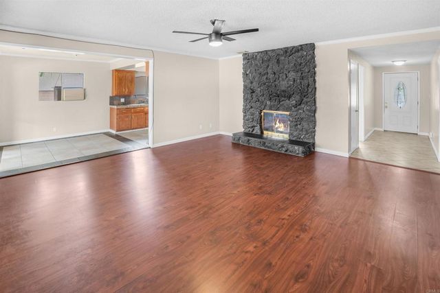 626 E Wright Street, Hemet, CA 92543