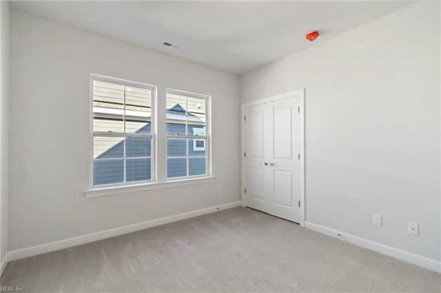 2205 Sanibel LN, Chesapeake, VA 23321