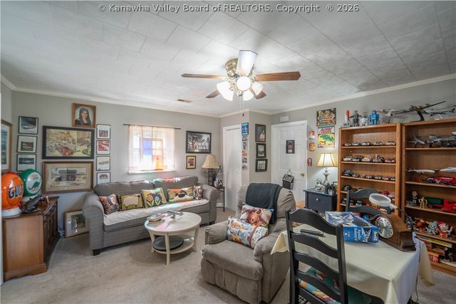 435 24th Street, Dunbar, WV 25064