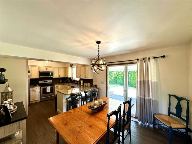 611 W Englewood Ave, Neshannock Twp, PA 16105