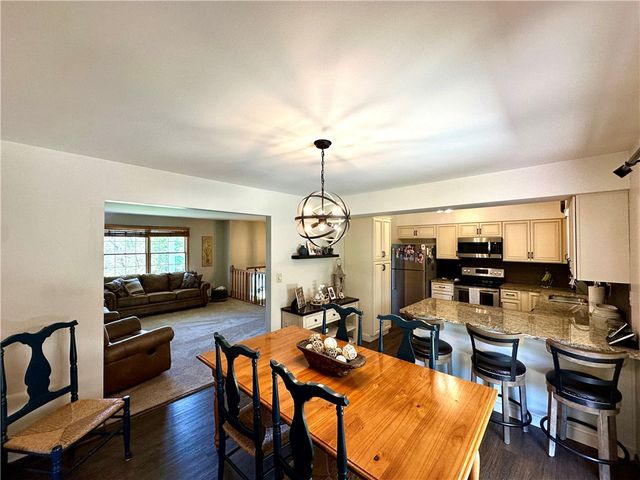 611 W Englewood Ave, Neshannock Twp, PA 16105