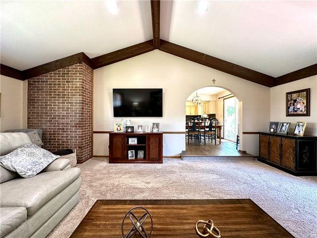 611 W Englewood Ave, Neshannock Twp, PA 16105