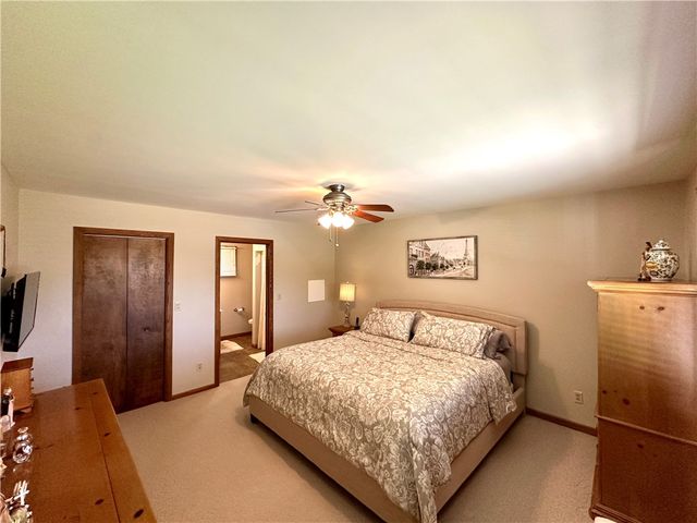611 W Englewood Ave, Neshannock Twp, PA 16105