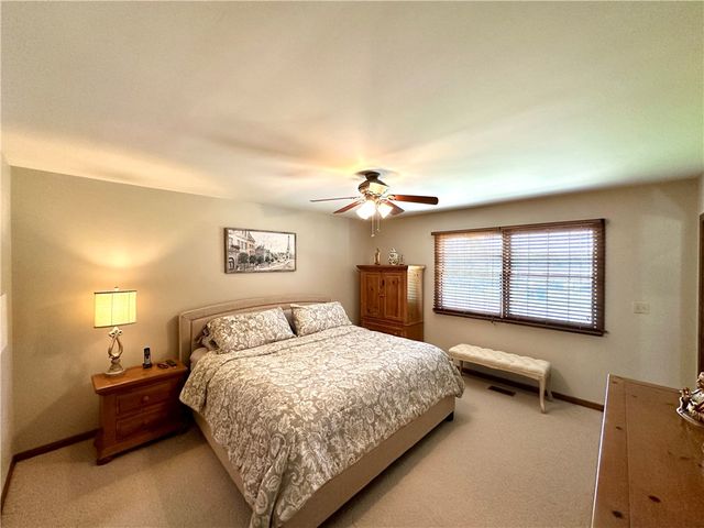 611 W Englewood Ave, Neshannock Twp, PA 16105