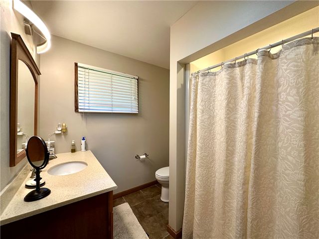 611 W Englewood Ave, Neshannock Twp, PA 16105