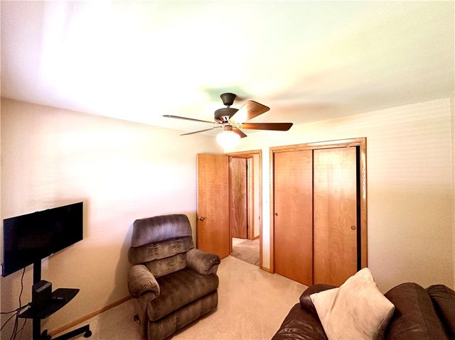 611 W Englewood Ave, Neshannock Twp, PA 16105