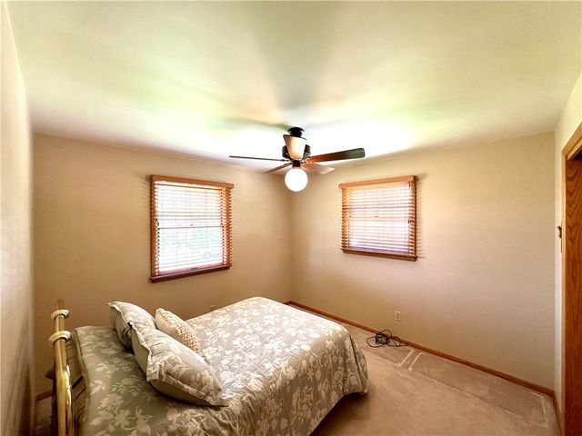 611 W Englewood Ave, Neshannock Twp, PA 16105
