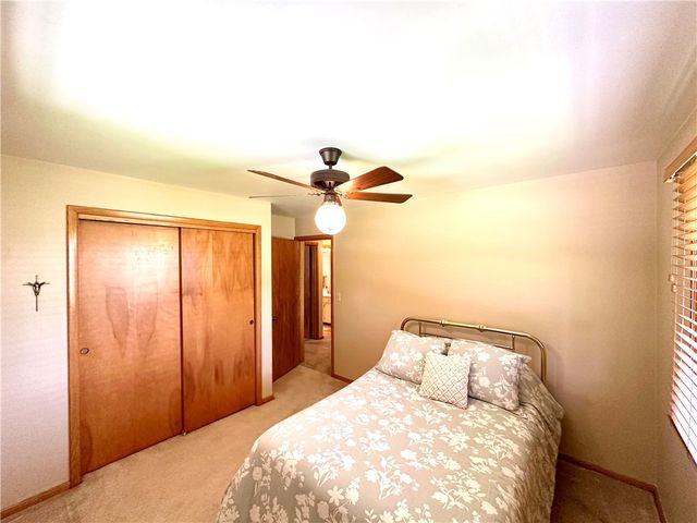 611 W Englewood Ave, Neshannock Twp, PA 16105
